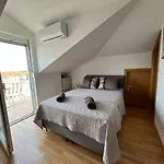 Dream House 公寓