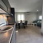 Dream House 公寓 *