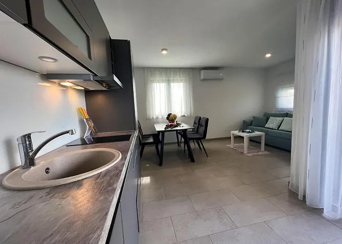 Dream House 公寓 *