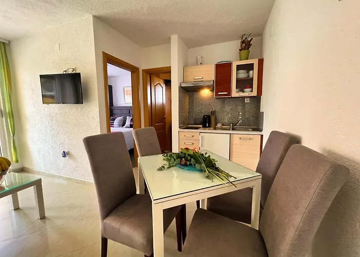 Dream House 公寓 *